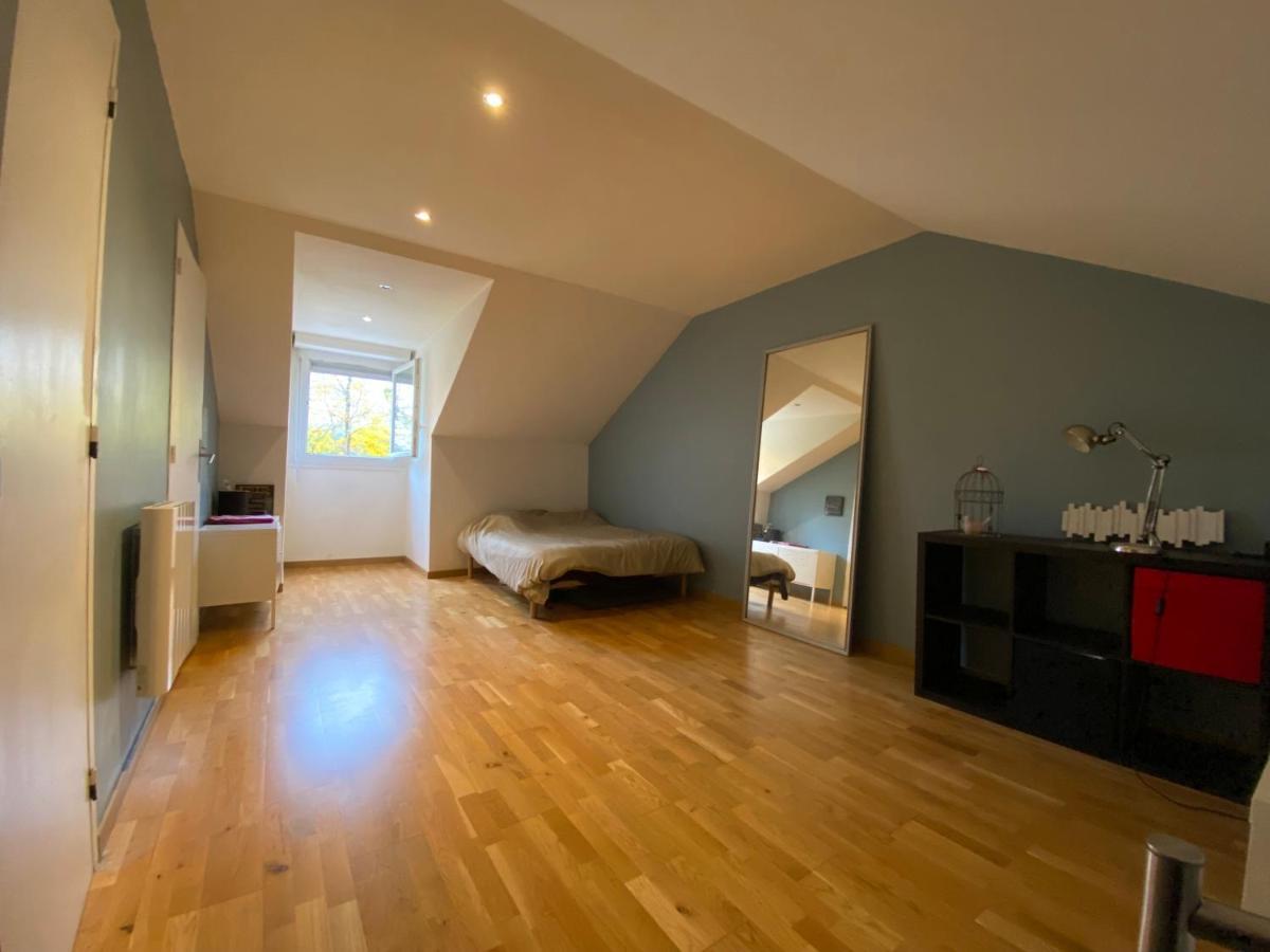 Une Belle Chambre Au Calme Avec Piscine Ormesson-sur-Marne Exterior foto
